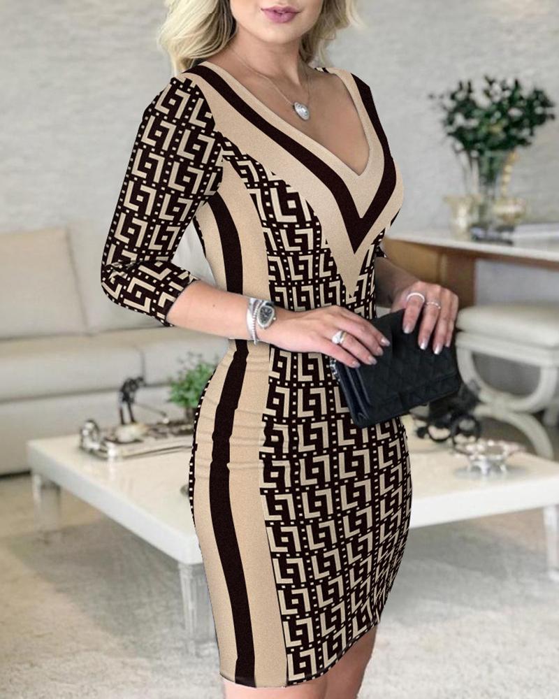 

Geo Print V-Neck Bodycon Dress, Black