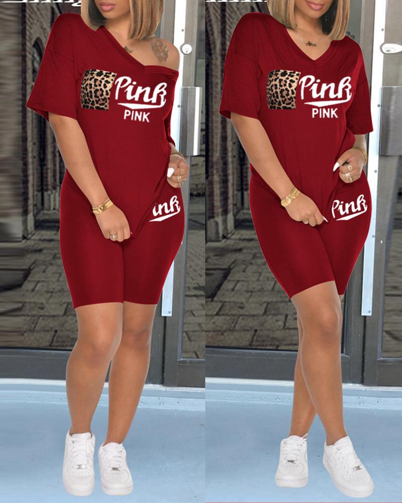 

Letter Leopard Print Pocket Design Top & Shorts Set, Wine red