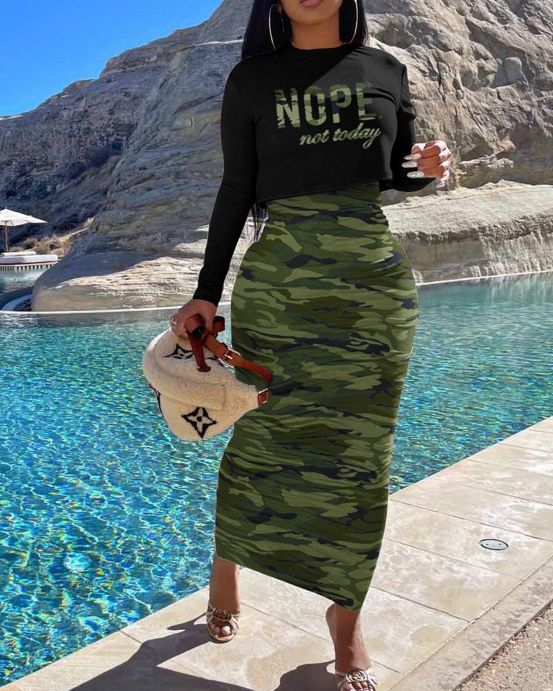 

Letter Camo Print Crop Top & Ruched Maxi Skirt Set, Black