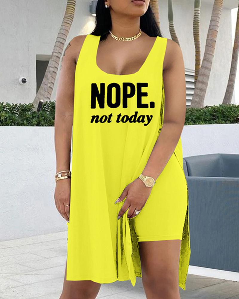 

Letter Print Split Hem Tank Top & Shorts Set, Yellow