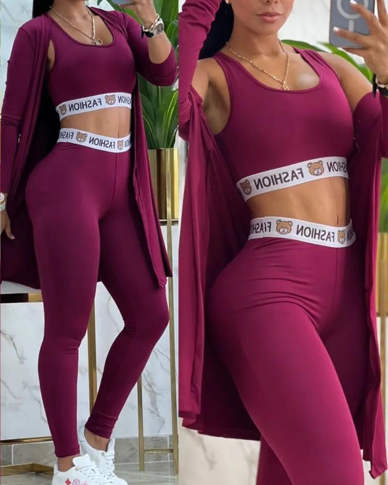 

Letter Bear Print Contrast Paneled Crop Top & Pants Set With Coat, Wine red