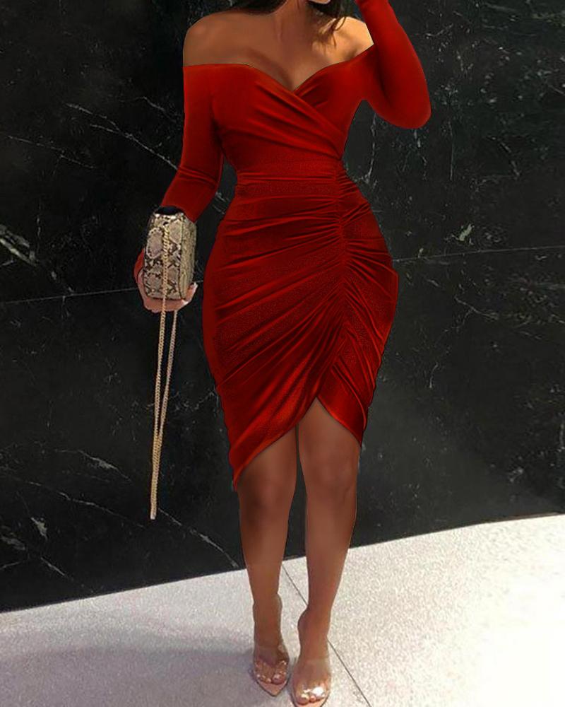 

Off Shoulder Ruched Velvet Party Dress, Red