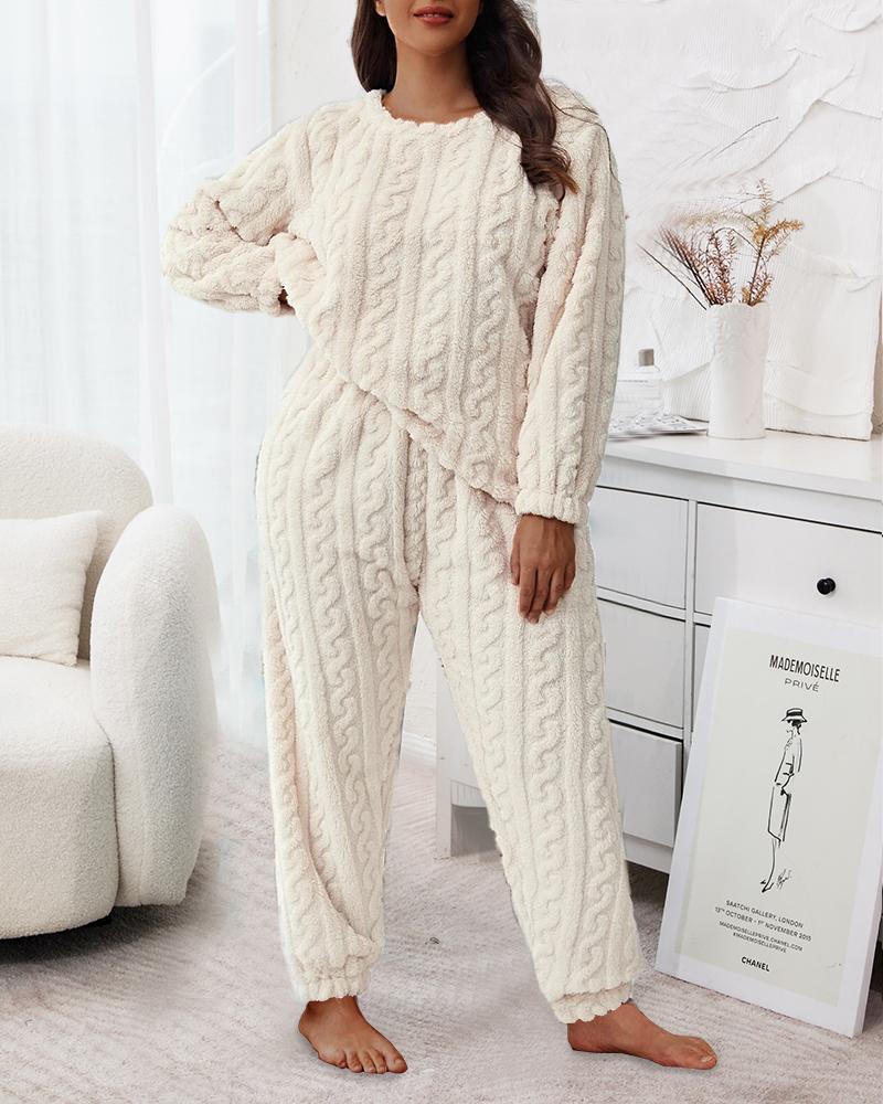 

Plus Size Cable Textured Fuzzy Pajamas Set, Beige