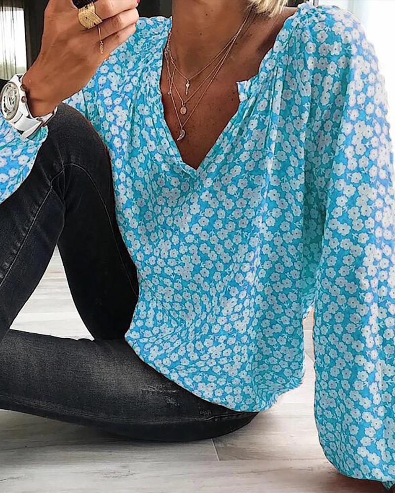 

V Neck Ditsy Floral Print Top, Blue