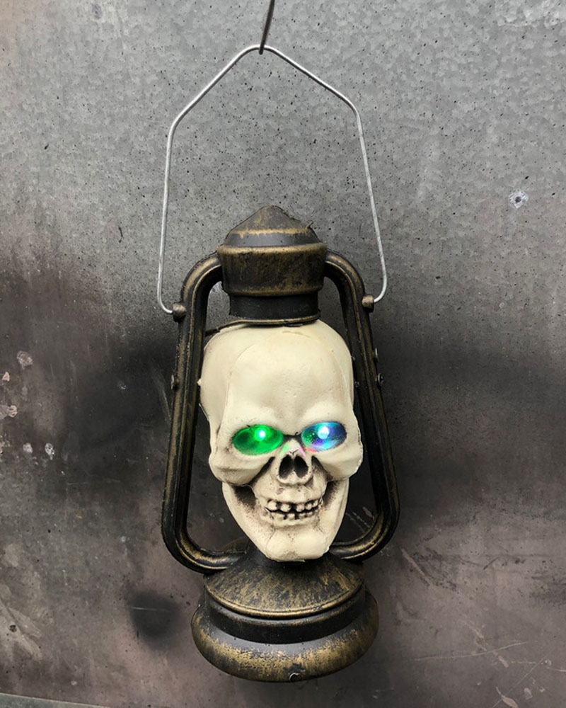 

Spooky LED Halloween Skull Lantern Light Skull Head Lantern Lamp Halloween Decoration Tabletop Photo Props, Style3