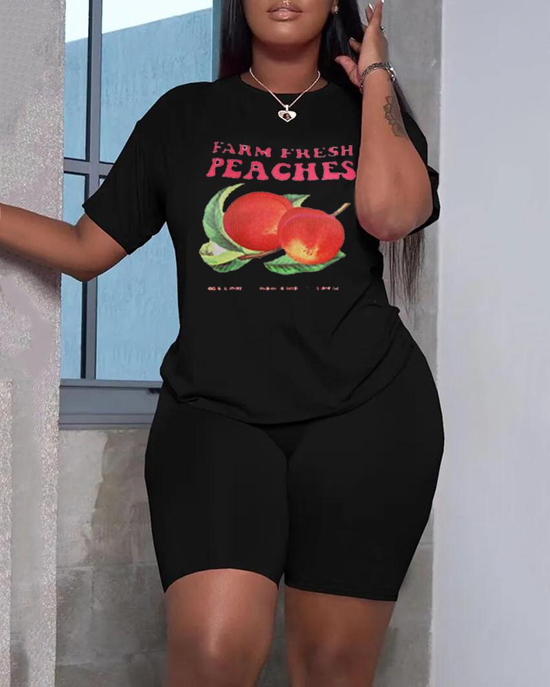 

Plus Size Letter Peach Print Top & Pocket Design Shorts Set, Black