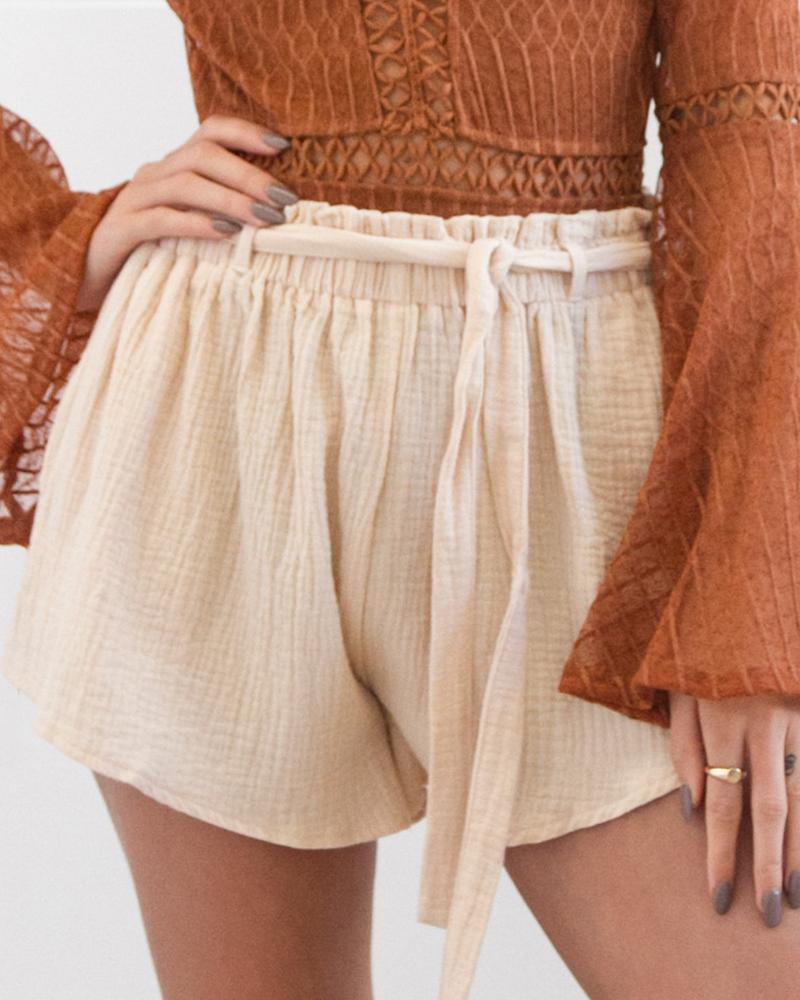 

Paperbag Waist Ruched Detail Casual Shorts, Apricot