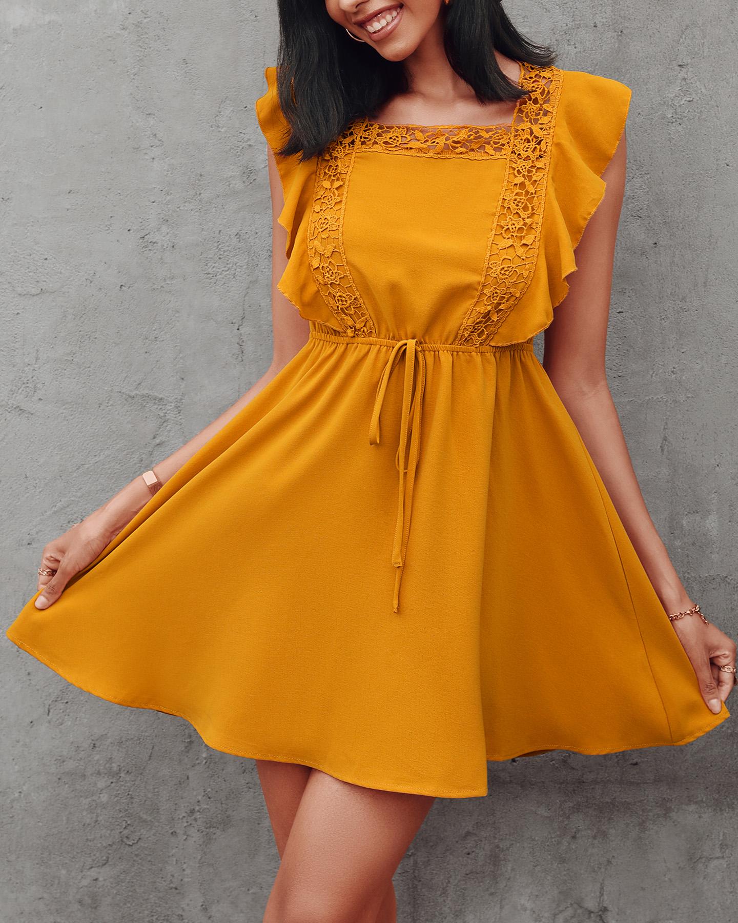 

Lace Patch Ruffles Drawstring Casual Dress, Yellow