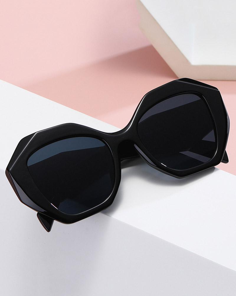 

Tinted Lens Irregular Frame Sunglasses, Black