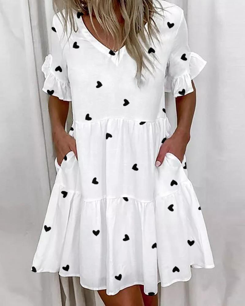 Vestido casual con volantes y diseño de bolsillo con estampado de corazón