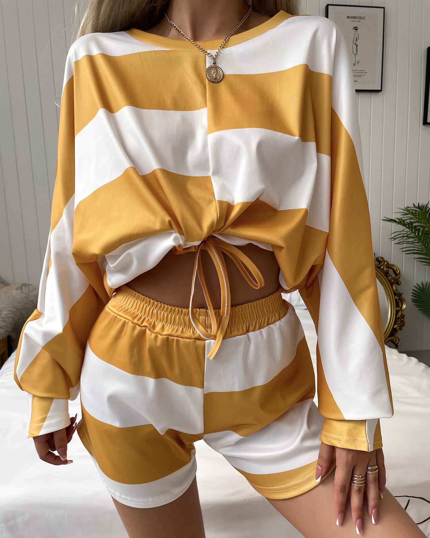 

Colorblock Drawstring Long Sleeve Top & Shorts Sets, Yellow
