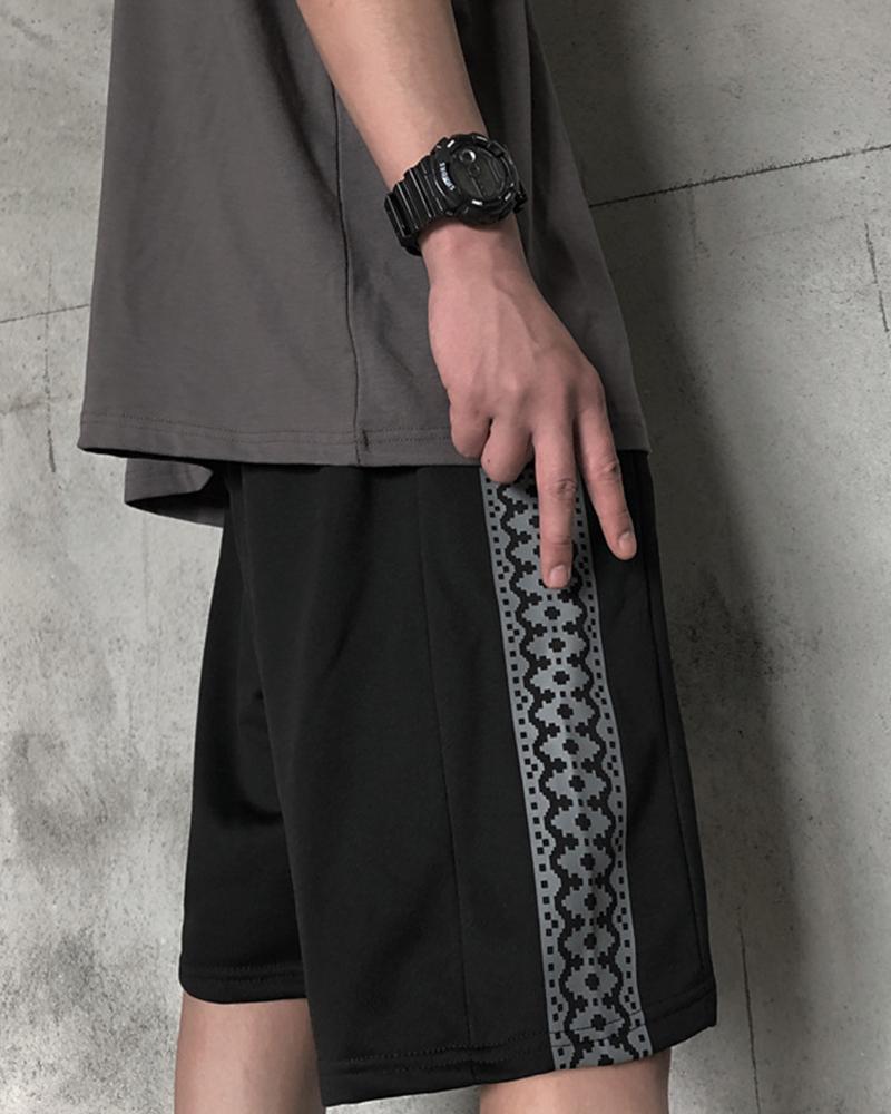 

Retro Patterns Patch Side Loose Wide Leg Shorts, Black