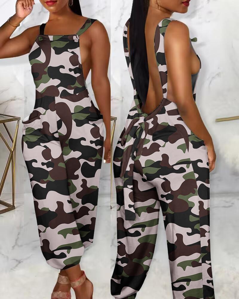 

Camouflage Print Backless Pocket Detail Suspender Jumpsuit, Camoflage