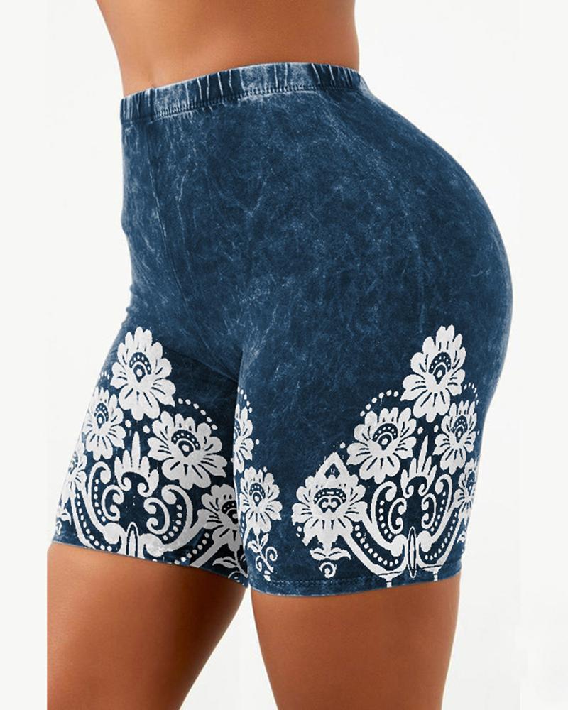 

Plus Size Floral Denim Look Print High Waist Shorts, Blue