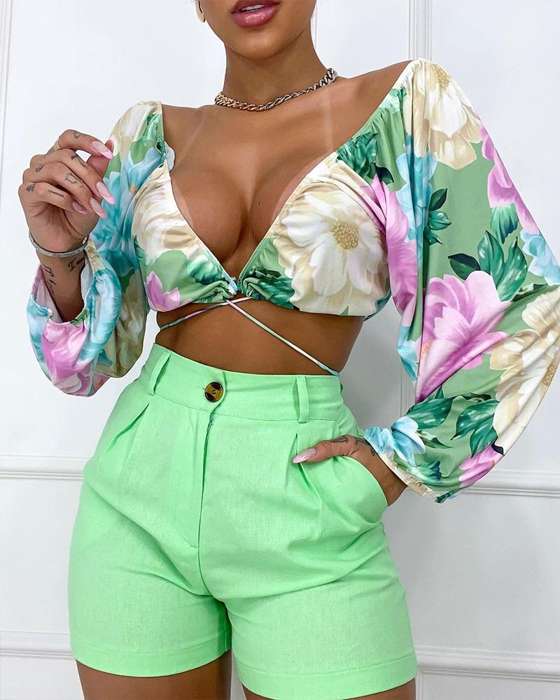 

Floral Print Tied Detail Crop Top & Shorts Set, Multicolor
