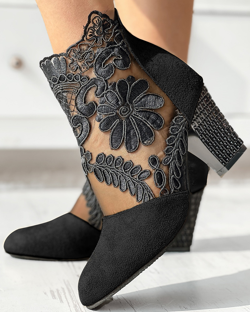 

Botas de cano baixo com patch de renda e padrão floral salto grosso, Black