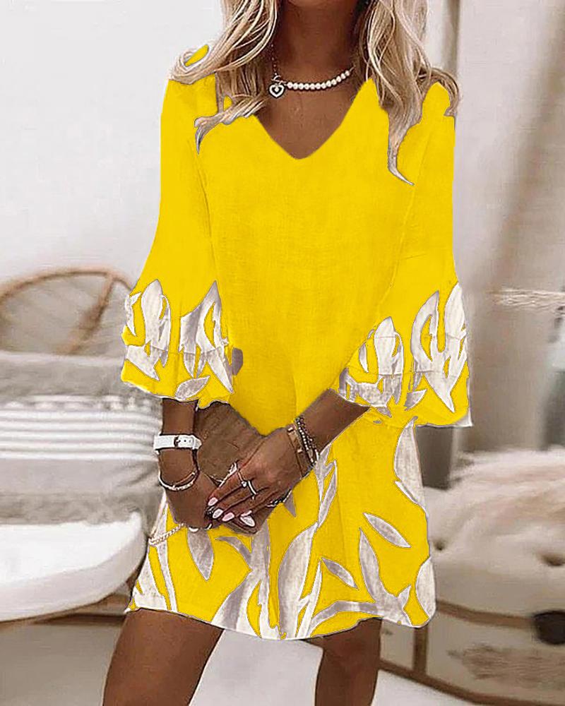 

Allover Print V-Neck Bell Sleeve Dress, Yellow
