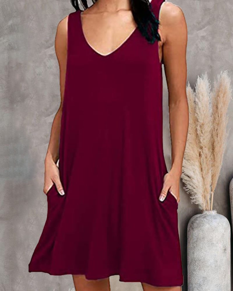 

Pocket Detail V-Neck Casual Tank Dress, Wine red