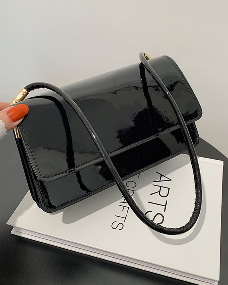 

Flap Design Baguette Bag, Black