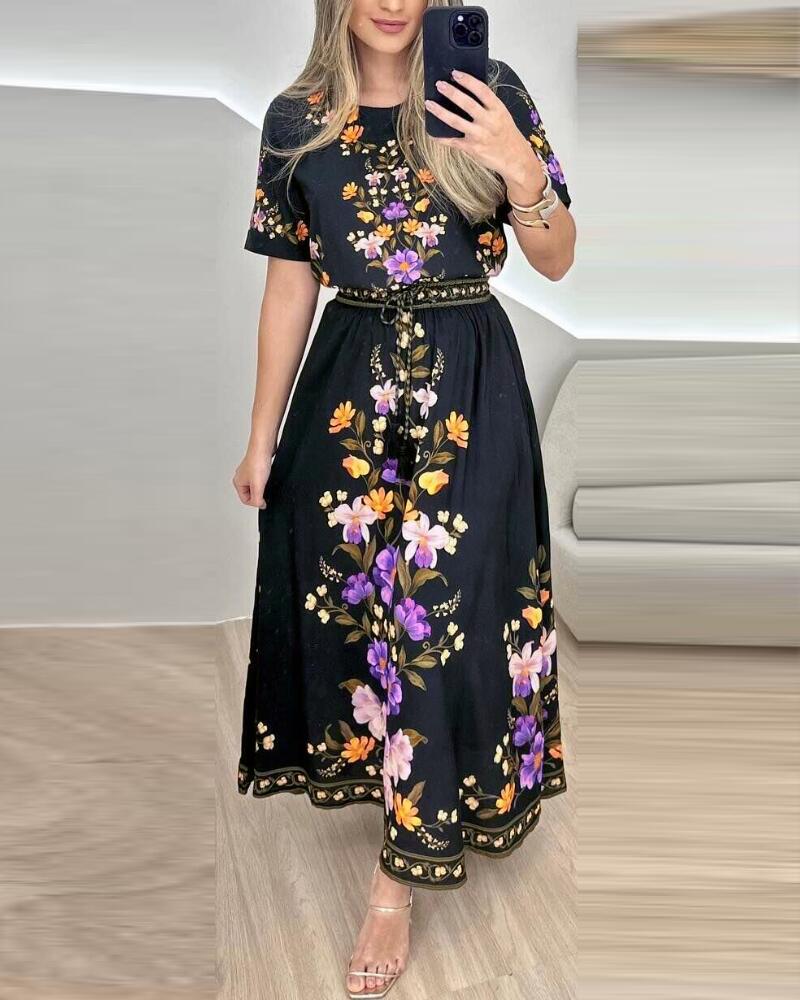 

Conjunto de 2 piezas de top corto con cuello en V y mangas abullonadas con estampado floral y falda informal con cintura con cordones, Black