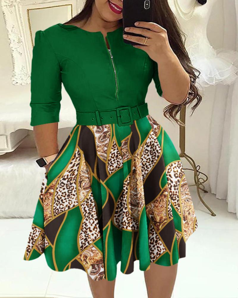 

Plus Size Baroque Leopard Print Colorblock Casual Dress With Belt, Green