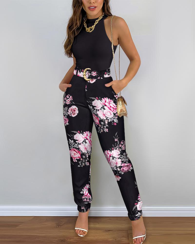 

Sleeveless Top & Floral Print Cuffed Pants Set, Black