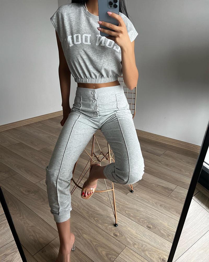 

Letter Print Crop Top & Buttoned Pants Set, Gray