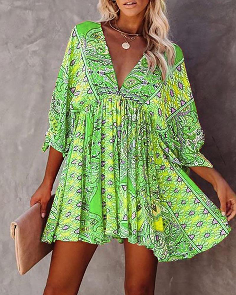 

V-Neck Ethnic Print Ruched Casual Dress, Green