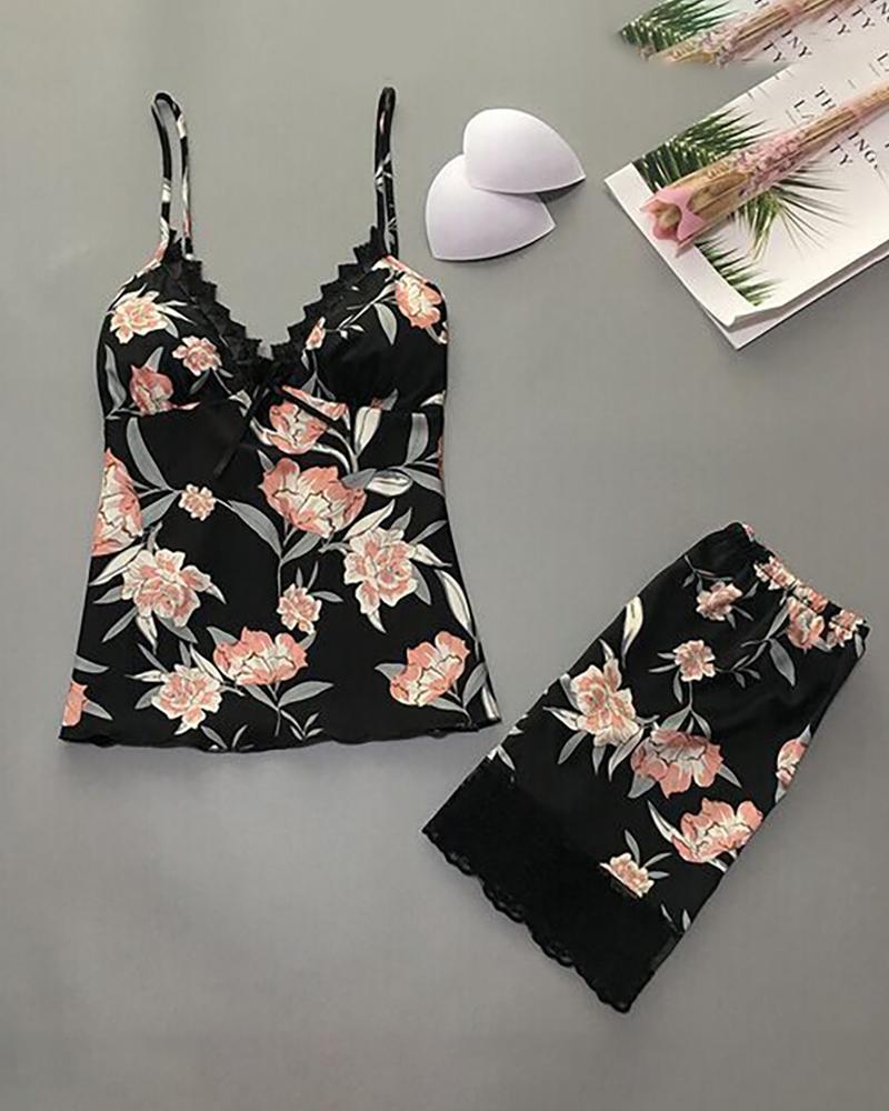 

Floral Print Spaghetti Strap Lace Trim Cami Set, Black