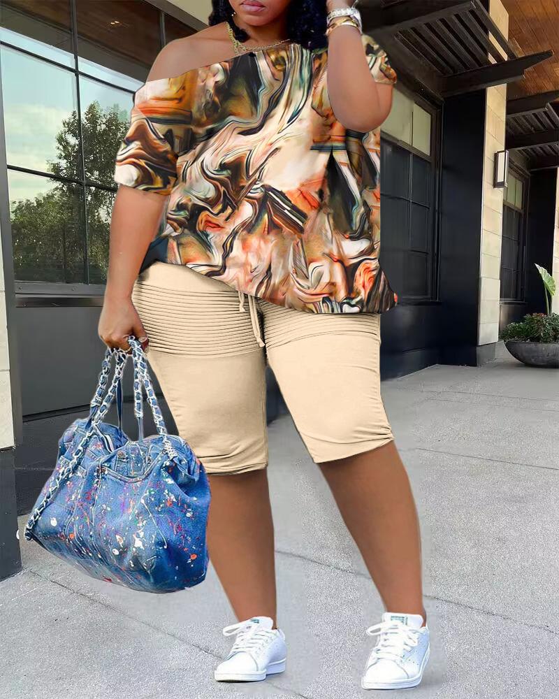 Plus Size Marble Print Skew Neck Top & Ruched Shorts Set