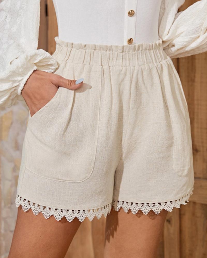

Lace Patch Pocket Design Ruched Shorts, Apricot