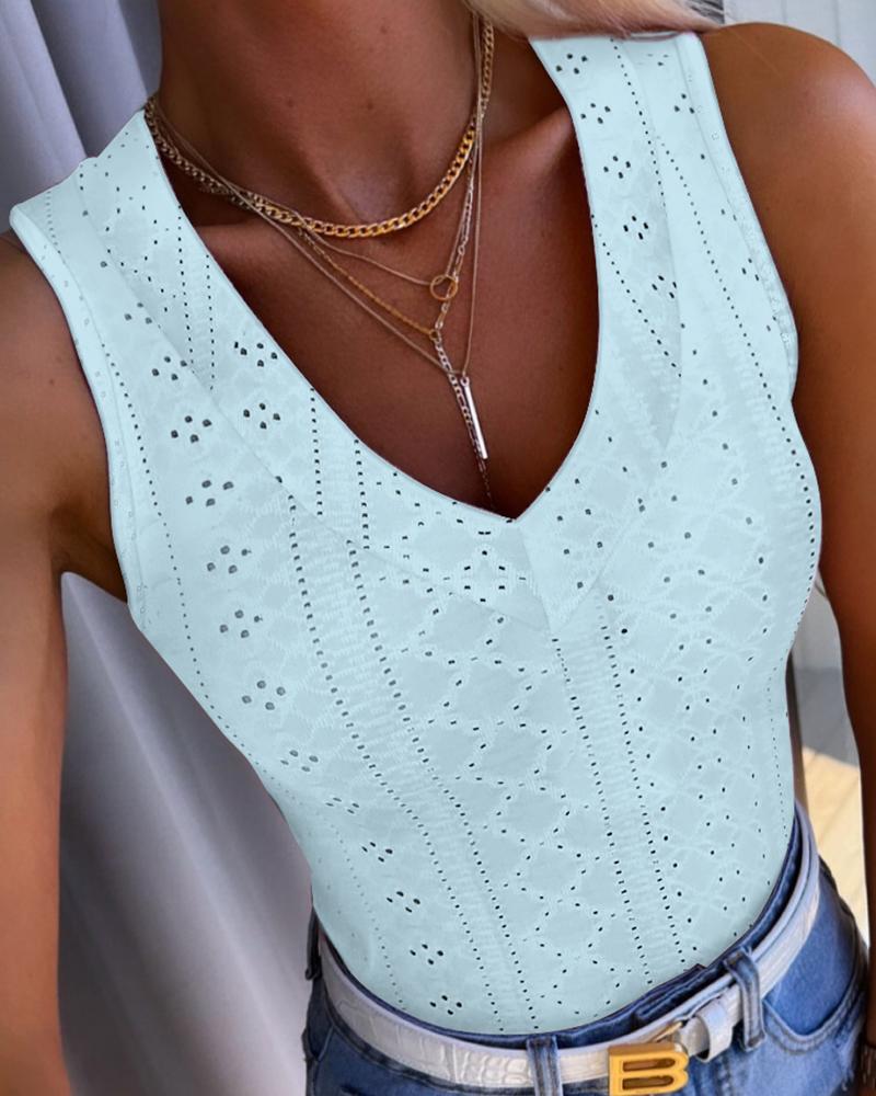 

Eyelet Embroidery V-Neck Tank Top, Blue