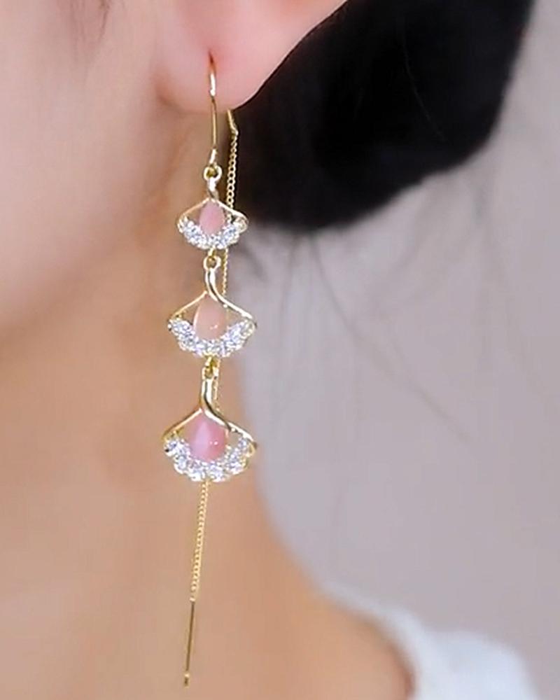 

1Pair Rhinestone Shell Shaped Line Earrings, White