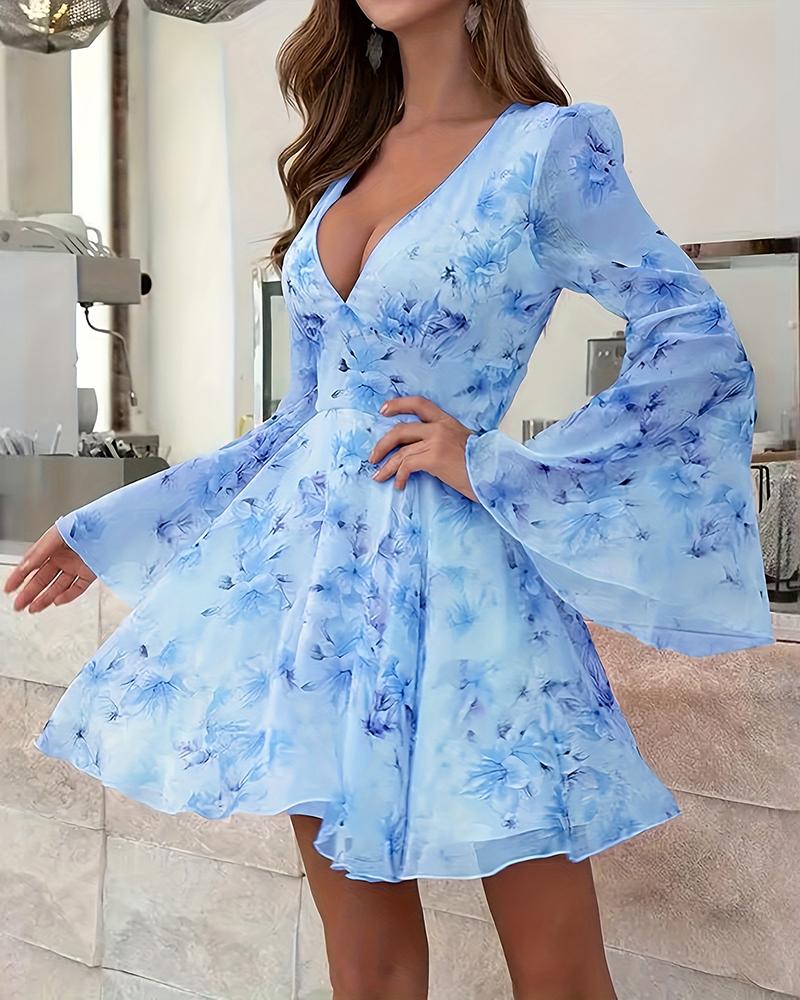 

Floral Print Bell Sleeve Plunge Dress, Lighted blue