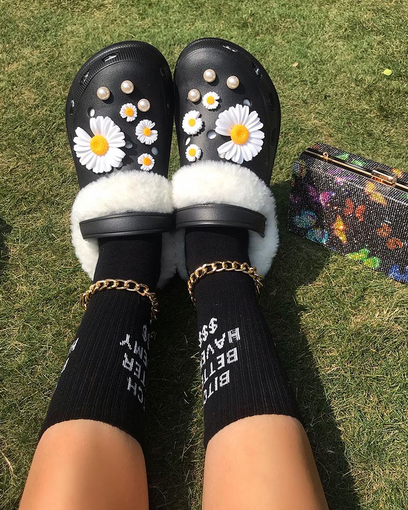 

Daisy Pattern Beaded Lined Fluffy Clogs, Black