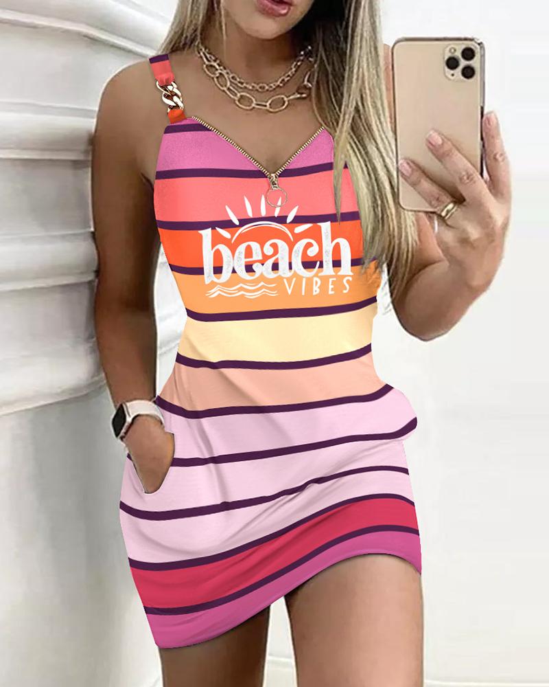 Vestido casual a rayas con bloques de color y estampado de sol de Beach Vibes