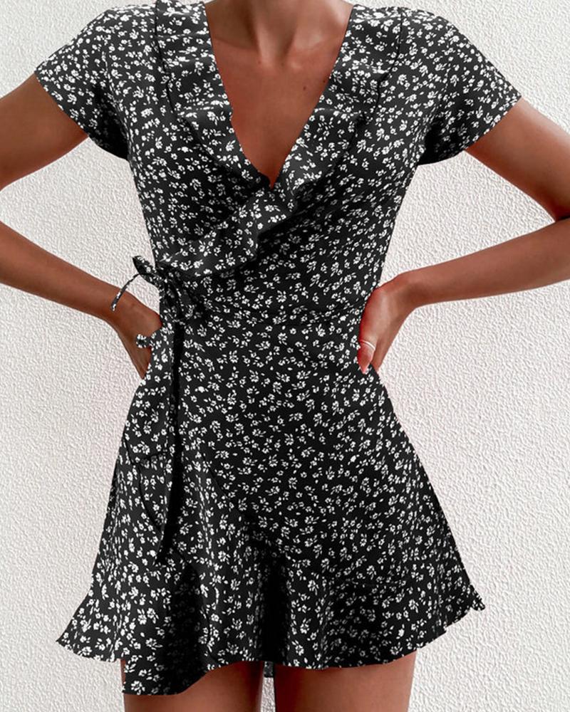 

Ditsy Floral Printing Short Sleeve A-line Dress, Black