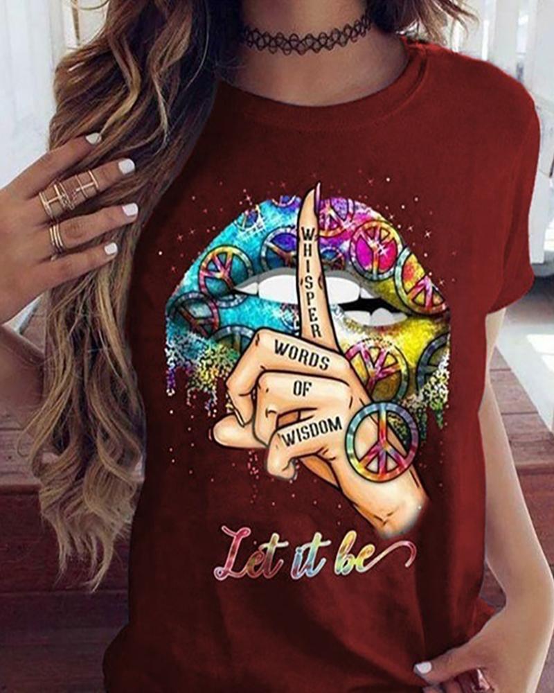 

Lip / Letter / Hand Colorblock Casual T-shirt, Wine red