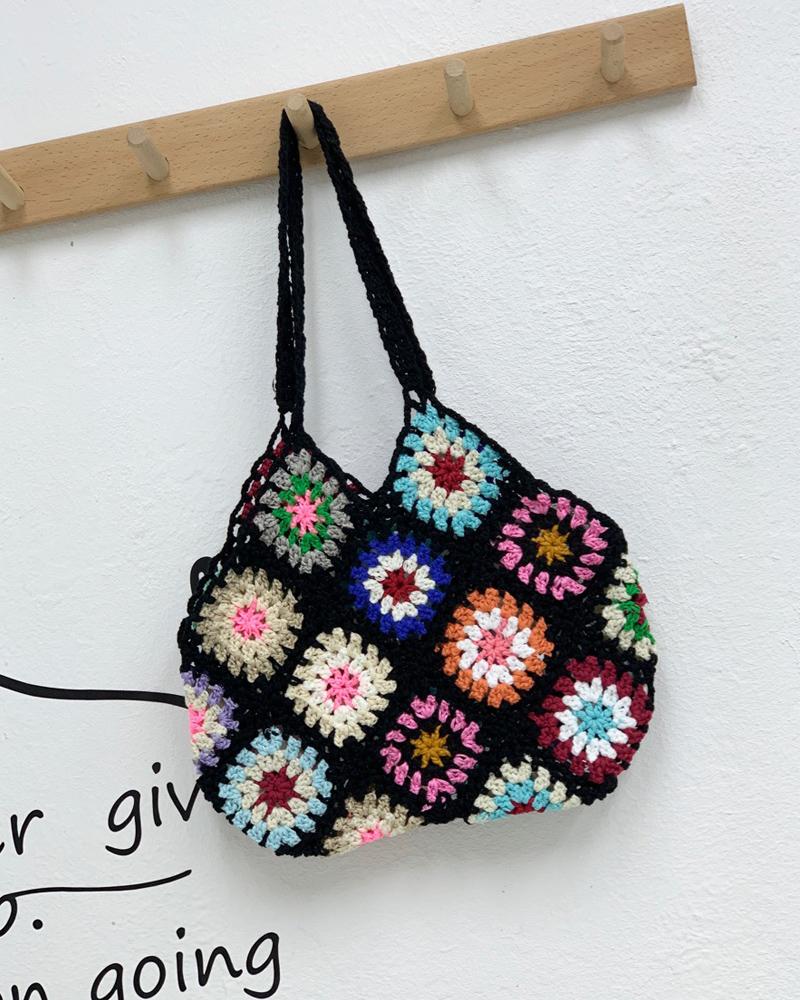 

Floral Pattern Crochet Bag, Black