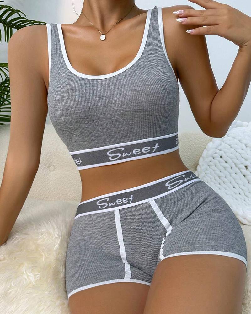 

2 Pieces Contrast Binding Letter Print Scoop Neck Sleeveless Bralette and Skinny Underwear Shorts Set, Gray