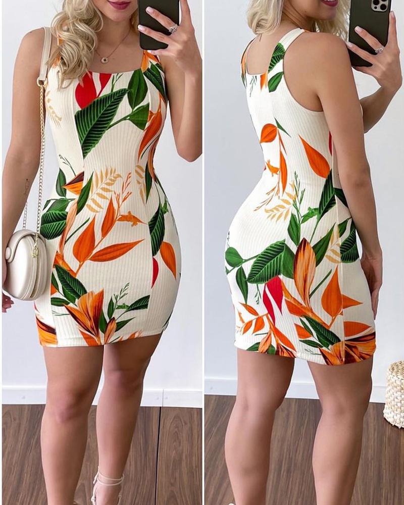 

Leaf Print Sleeveless Bodycon Dress, Apricot