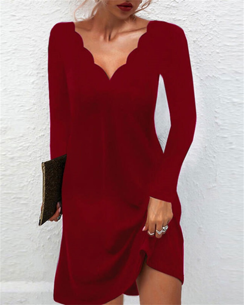 

Scallop Trim V-Neck Long Sleeve Dress, Wine red