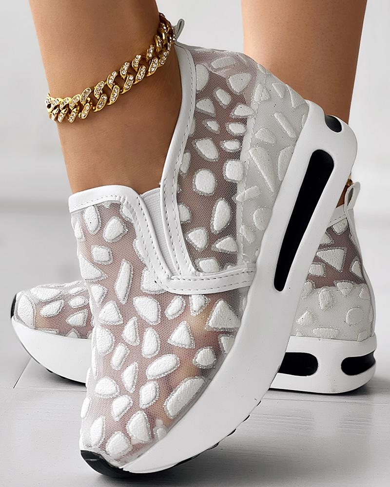 

Geometric Pattern Breathable Muffin Slip On Sneakers, White