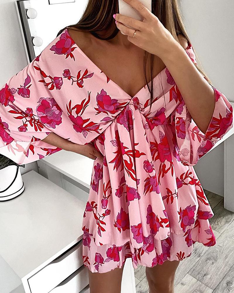 

Floral Print Batwing Sleeve Ruffles Swing Dress, Pink