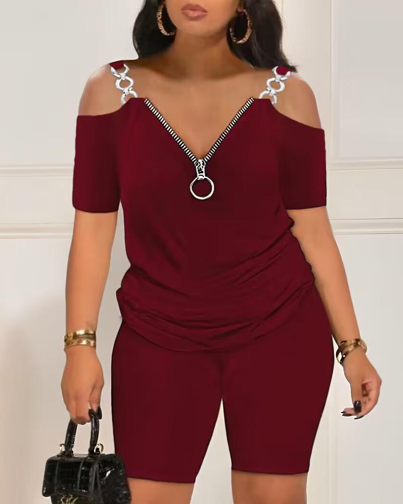 

Cold Shoulder Zipper Design Top & Shorts Set, Wine red