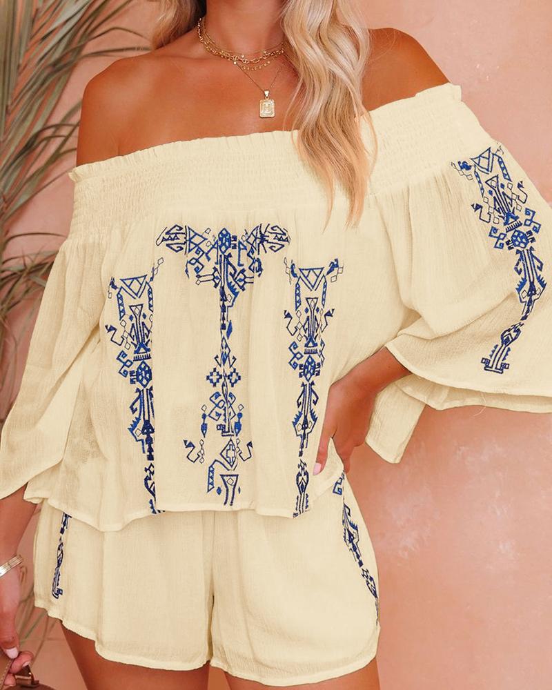 

Shirred Off Shoulder Graphic Print Bell Sleeve Top & Shorts Set, Beige