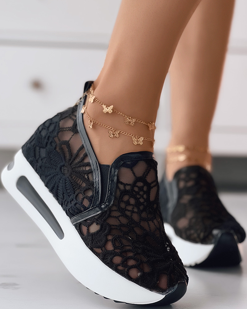 

Floral Pattern Slip On Muffin Sneakers, Black