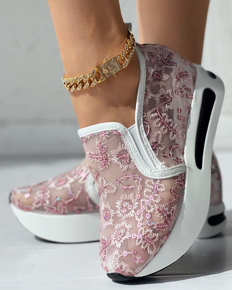 

Floral Embroidery Slip-on Muffin Sneakers, Pink