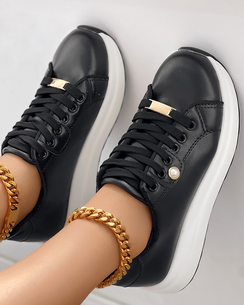 

Colorblock Eyelet Lace-up Muffin Sneakers, Black