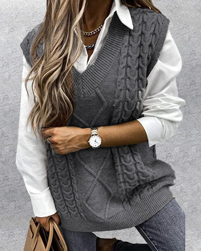 

V-Neck Cable Knit Sweater Vest, Gray